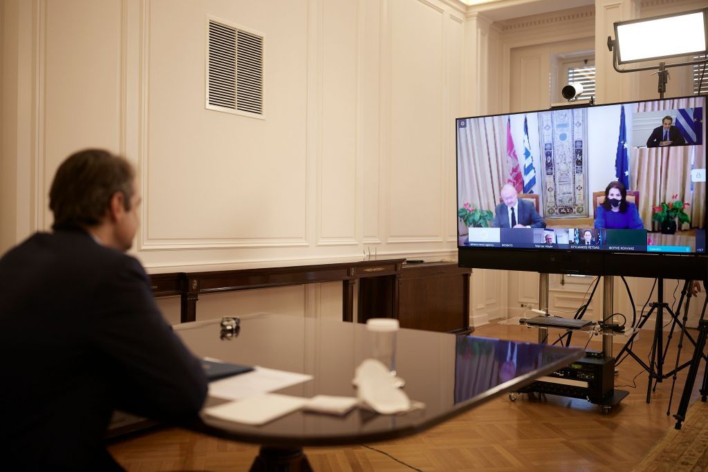 Υπεγράφησαν δύο συμβάσεις με την ΕΤΕπ ύψους 875 εκατ. ευρώ