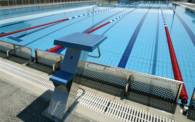 Καταγγελία-σοκ από την ανήλικη για τον παράγοντα κολύμβησης: «Έβαλε να δούμε πορνό και με βίασε»