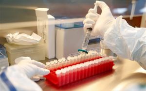 Κι όμως ένας στους τρεις ασθενείς με μακρόχρονη Covid δεν είχε καθόλου συμπτώματα στην αρχή