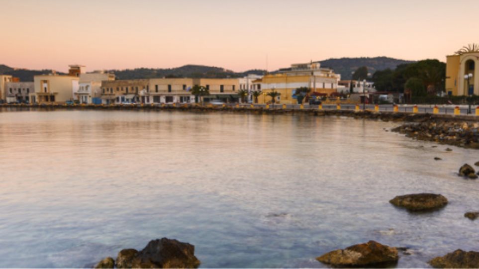 Σκληρό lockdown στη Λέρο με 24ωρη απαγόρευση κυκλοφορίας, κλειστά καταστήματα και λαϊκές