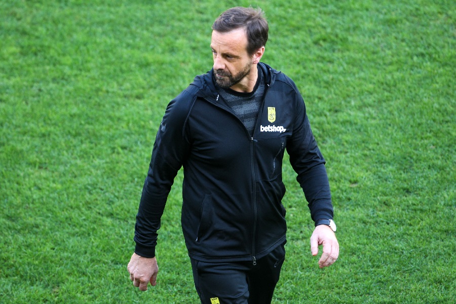 Άρης : Το δίλημμα του Μάντζιου για την ενδεκάδα