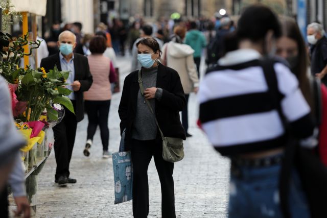 Κοροναϊός : Γιατί πρέπει να φοράμε μάσκα και αφού εμβολιαστούμε
