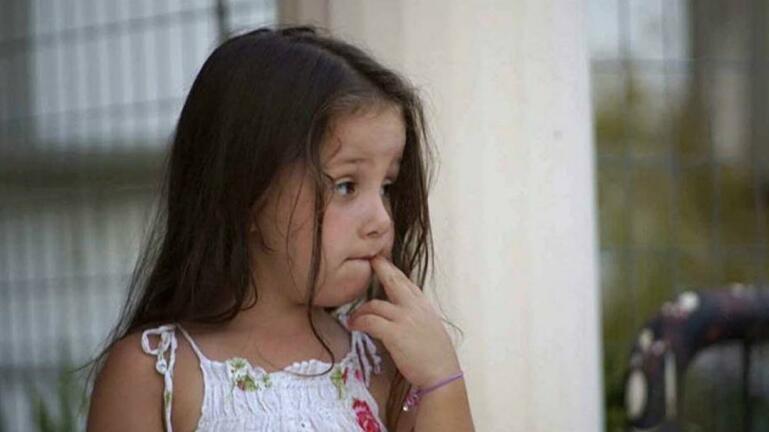Υπόθεση μικρής Μελίνας : Ξέσπασε ο πατέρας της μετά την απόφαση αθώωσης της αναισθησιολόγου | tanea.gr