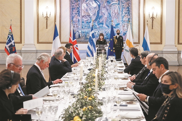 Ο «εγκλωβισμένος» Τσίπρας και η ξεχωριστή Γιάννα