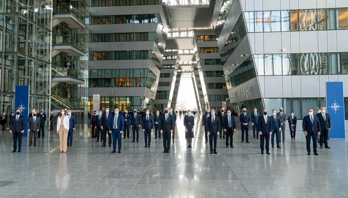 Τετ α τετ Δένδια – Μπλίνκεν στο περιθώριο της συνόδου των ΥΠΕΞ του ΝΑΤΟ