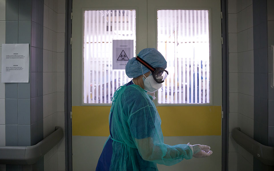 Στέλεχος του «Μεταξά» στο MEGA για τα κρούσματα στο αντικαρκινικό νοσοκομείο