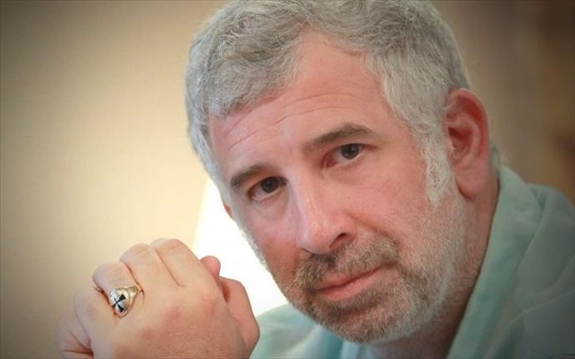 Πέτρος Φιλιππίδης : «Οι σειρές που έχω κάνει έχουν σκίσει, άρα «πουλάω»