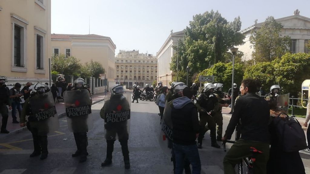 Δημήτρης Κουφοντίνας : Προσήγαγαν τον γιο του για τα επεισόδια στη συγκέντρωση