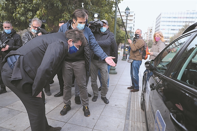 Ο Κουφοντίνας, η πορεία και το κρούσμα κορωνοϊού