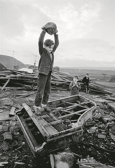 Αιχμαλωτίζοντας το απροσδόκητο στον φακό του Magnum