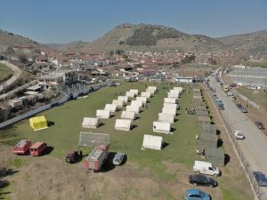 Παπαζάχος για Ελασσόνα : Θα ακολουθήσουν ισχυροί μετασεισμοί