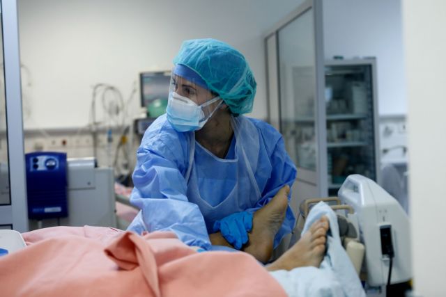 Καμπανάκι Παγώνη : Νέοι έρχονται στο νοσοκομείο όρθιοι και ύστερα από λίγο διασωληνώνονται