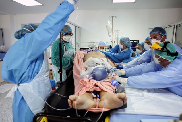 Μάχη με τον χρόνο σε κάθε εφημερία νοσοκομείου στην Αττική – Διασωληνωμένοι εκτός ΜΕΘ