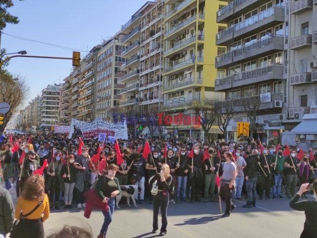 Θεσσαλονίκη : Ξανά στους δρόμους οι φοιτητές για τις αλλαγές στα πανεπιστήμια