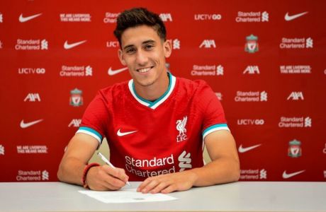 Η Γαλατάσαραϊ θέλει Τσιμίκα, αλλά δεν κρατάει πιο φτηνό παίκτη