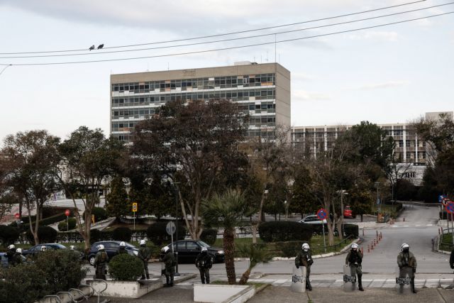 Να απελευθερωθούν οι συλληφθέντες της αστυνομικής επιχείρησης στο ΑΠΘ ζητά η Αντιπολίτευση