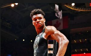 NBA : Τρίτος σκόρερ στην ιστορία των Μπακς ο Αντετοκούνμπο