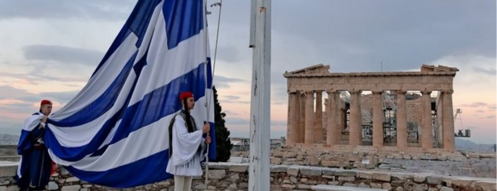 25η Μαρτίου: Πραγματοποιήθηκε η έπαρση της γαλανόλευκης σημαίας στην Ακρόπολη