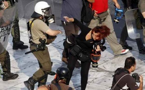 Δεν έχει ανάγκη από «μπάτσους» η ελληνική κοινωνία, αλλά από σοβαρούς αστυνομικούς