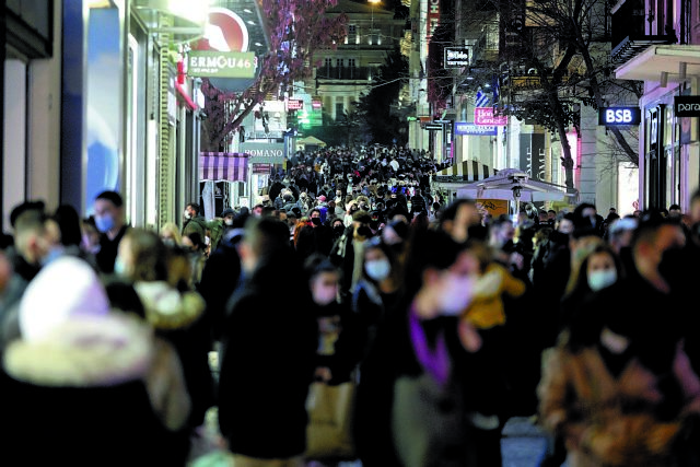 Ανοίγει από τη Δευτέρα το λιανεμπόριο – «Χαλαρώνουν» το Σαββατοκύριακο οι διαδημοτικές μετακινήσεις