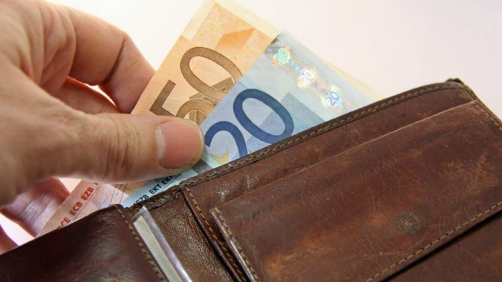 Επίδομα 534 ευρώ : Ποιοι θα πληρωθούν σήμερα