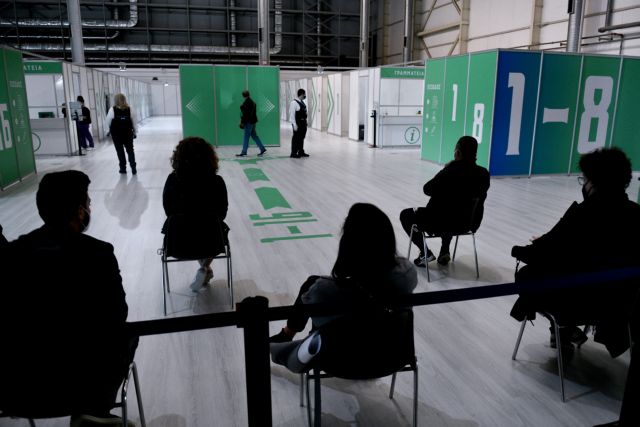 Ολα τα εμβόλια είναι απολύτως ασφαλή λέει η Ράπτη: Ηδη έχουν εμβολιαστεί 400.000 άτομα στην Ελλάδα με AstraZeneca