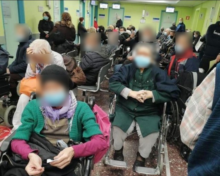 Θεσσαλονίκη : Συνωστισμός καθημερινά στα εξωτερικά ιατρεία του αντικαρκινικού νοσοκομείου «Θεαγένειο»