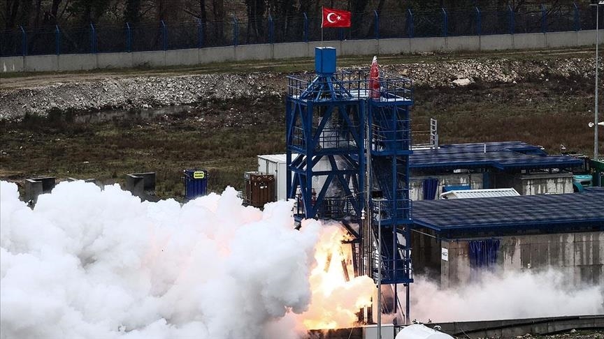 Ο Ερντογάν δοκίμασε τον κινητήρα που θέλει να στείλει στη Σελήνη