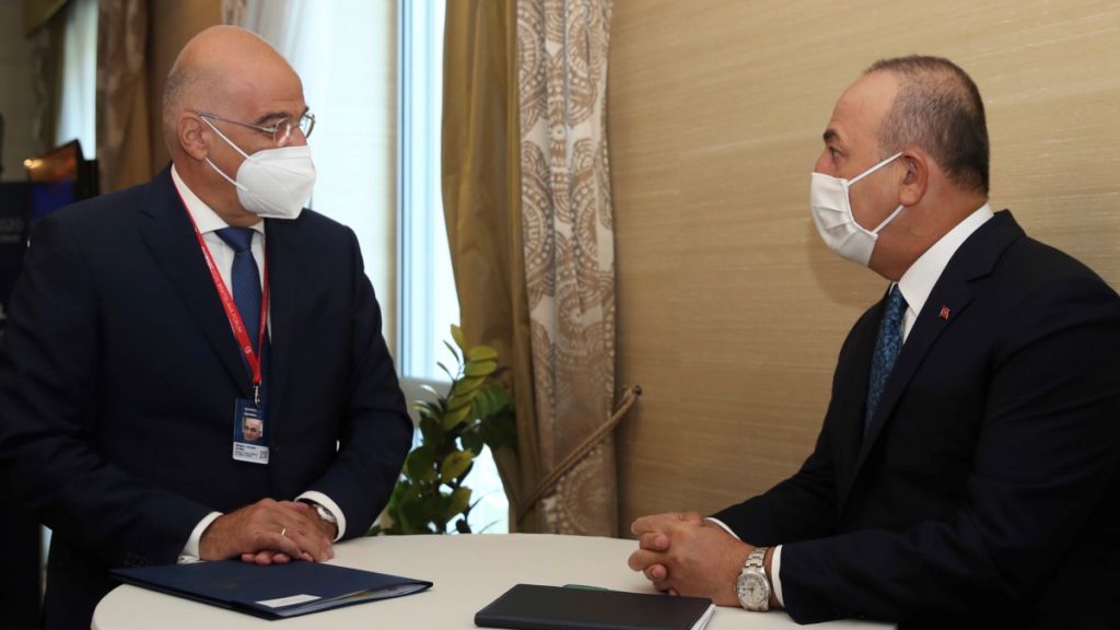 Διμερείς σχέσεις και περιφερειακές εξελίξεις στο μενού του τετ α τετ Δένδια – Τσαβούσογλου