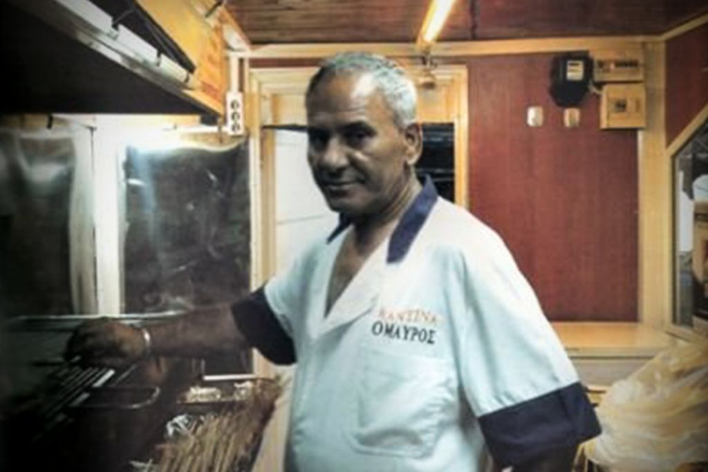 Θεσσαλονίκη: Πέθανε ο «Μαύρος», ιδιοκτήτης της πιο θρυλικής καντίνας