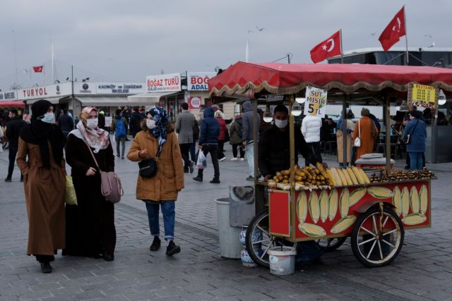 Τουρκία: Ο Ερντογάν εξετάζει αυστηρότερο lockdown για να σώσει τον τουρισμό