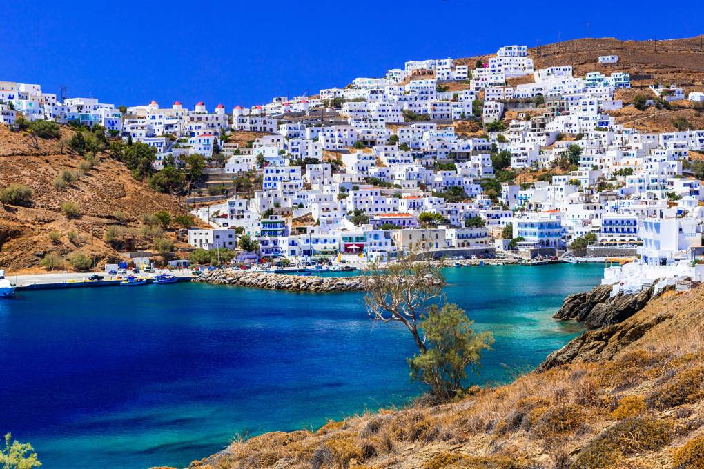 Spiegel : Επτά προτάσεις για διακοπές στην Ελλάδα τον «ήδη πιο αγαπημένο προορισμό του καλοκαιριού»