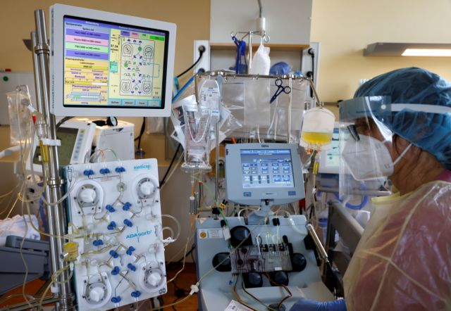 Κοροναϊός : 2.411 νέα κρούσματα και 67 θάνατοι – Στους 837 οι διασωληνωμένοι