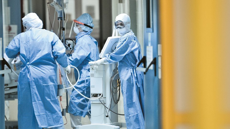 Αποκλειστικό MEGA: Εικόνες ασθενών με κοροναϊό στα επείγοντα νοσοκομείου