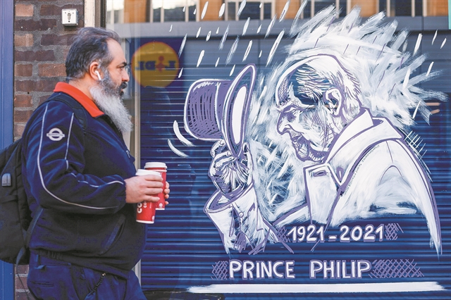 Ο πρίγκιπας των Βαλκανίων στο Μπάκιγχαμ Πάλλας