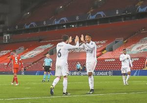 Μια εύκολη νύχτα στο Ανφιλντ