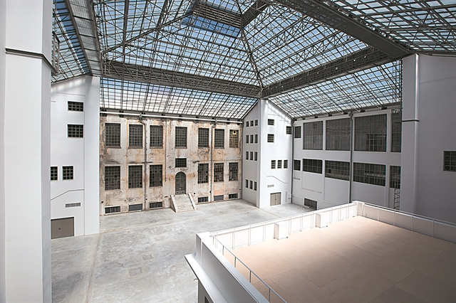 Το πρώην καπνεργοστάσιο της Λένορμαν ανοίγει τις πόρτες του στη σύγχρονη τέχνη