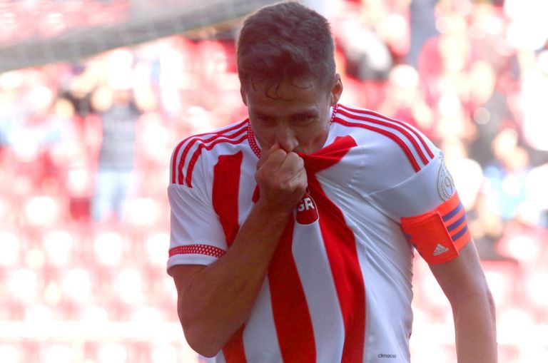 Δεν ξεχνάει τον Ολυμπιακό ο Φουστέρ : «Συγχαρητήρια για το 46ο»