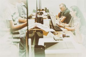 Διευρύνεται η κινητικότητα στο Δημόσιο – Πώς θα γίνονται μετατάξεις και αποσπάσεις