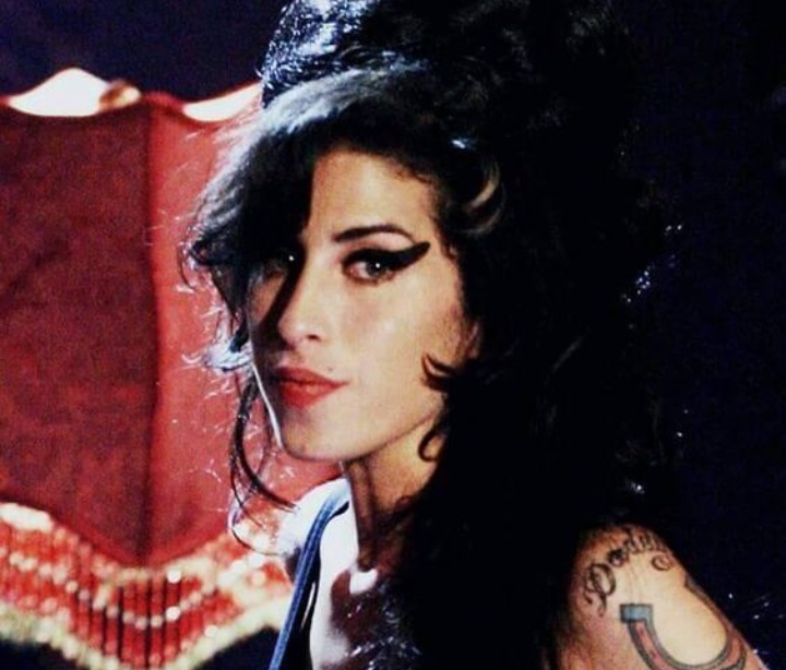 Έιμι Γουάινχαουζ : Νέο ντοκιμαντέρ 10 χρόνια μετά το θάνατό της