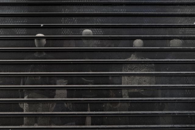 Αναστολή του ανοίγματος της αγοράς σε Θεσσαλονίκη, Κοζάνη και Αχαΐα