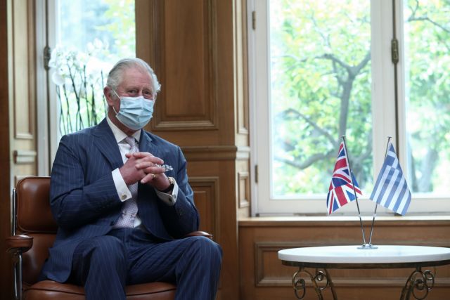 Πρίγκιπας Κάρολος: «Έχω λυπηθεί βαθιά για τις τραγικές εικόνες στην Ινδία»