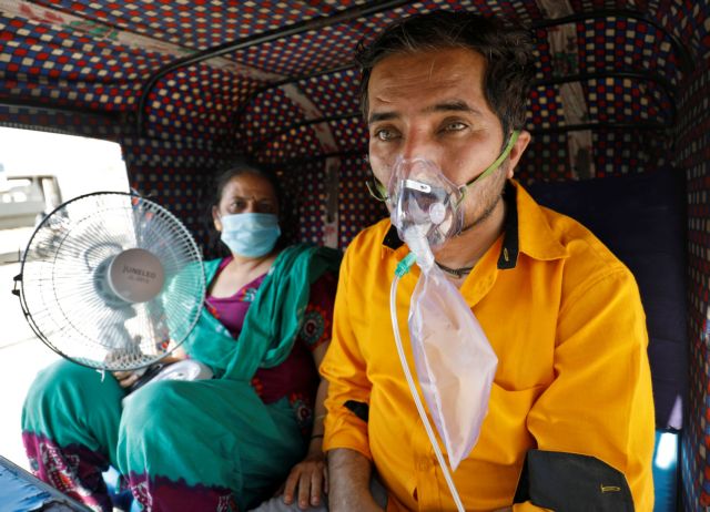 Το Βερολίνο θα στείλει οξυγόνο και άλλη ιατρική βοήθεια στην Ινδία