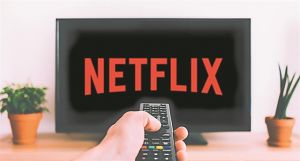 Eρευνα: 6 στους 10 Eλληνες βλέπουν streaming τηλεόραση, πρώτο το Netflix