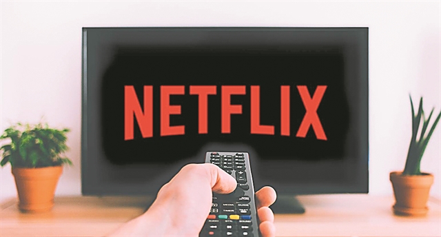 Eρευνα: 6 στους 10 Eλληνες βλέπουν streaming τηλεόραση, πρώτο το Netflix