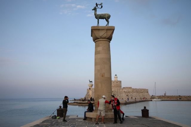 Τα κατά Sunday Times 12 ελληνικά νησιά για ιδανικές διακοπές σύμφωνα