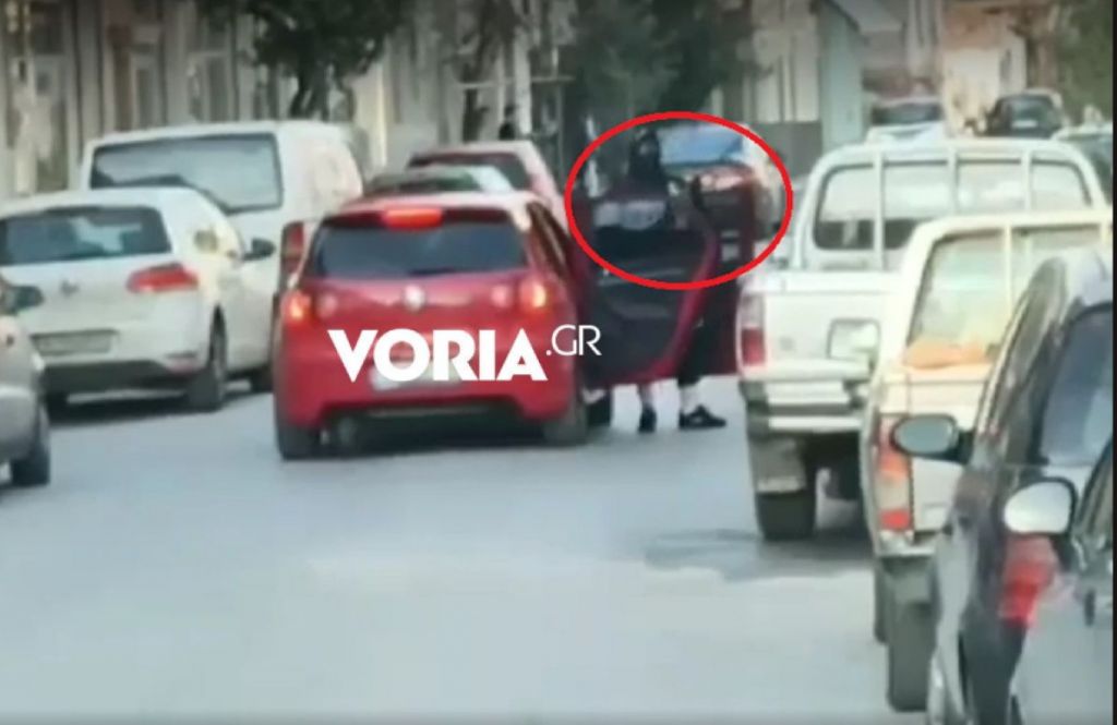 Γουέστερν στη Θεσσαλονίκη: Με καραμπίνα στη μέση του δρόμου περίμενε τους συνεργούς του