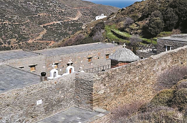 Πικάσο, Μαξ Ερνστ και ένα… μοναστήρι