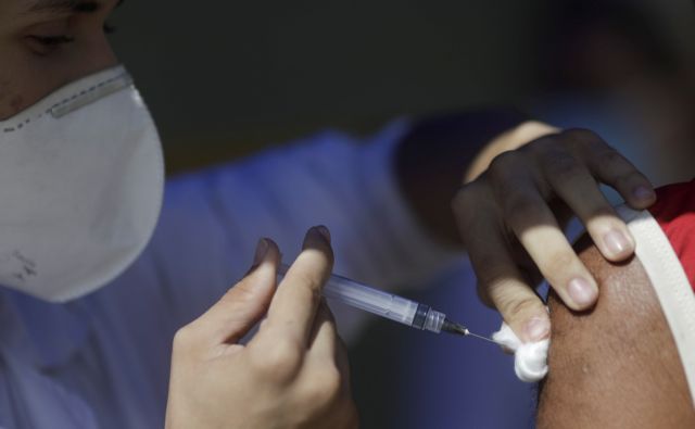 Astrazeneca Εμβολιο Ηλικιεσ - Astrazeneca 10 1 Erwthseis Kai Apanthseis Gia To Embolio In Gr / H επιτροπή εισηγείται το εμβόλιο της astrazeneca να χορηγείται μόνο σε ηλικίες άνω των 60 ετών.