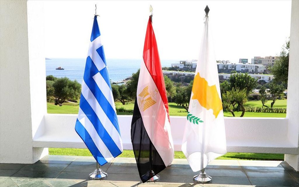 Ελλάδα – Κύπρος – Αίγυπτος υπέγραψαν πρόγραμμα τριμερούς στρατιωτικής συνεργασίας